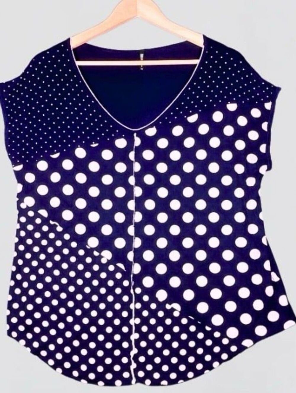 Edista Los Angeles Women Top Polka Dot V Neck Cap Sleeve Medium